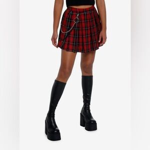 Hot Topic Social Collision Plaid Red mini pleated Skirt Chain Detail size Small